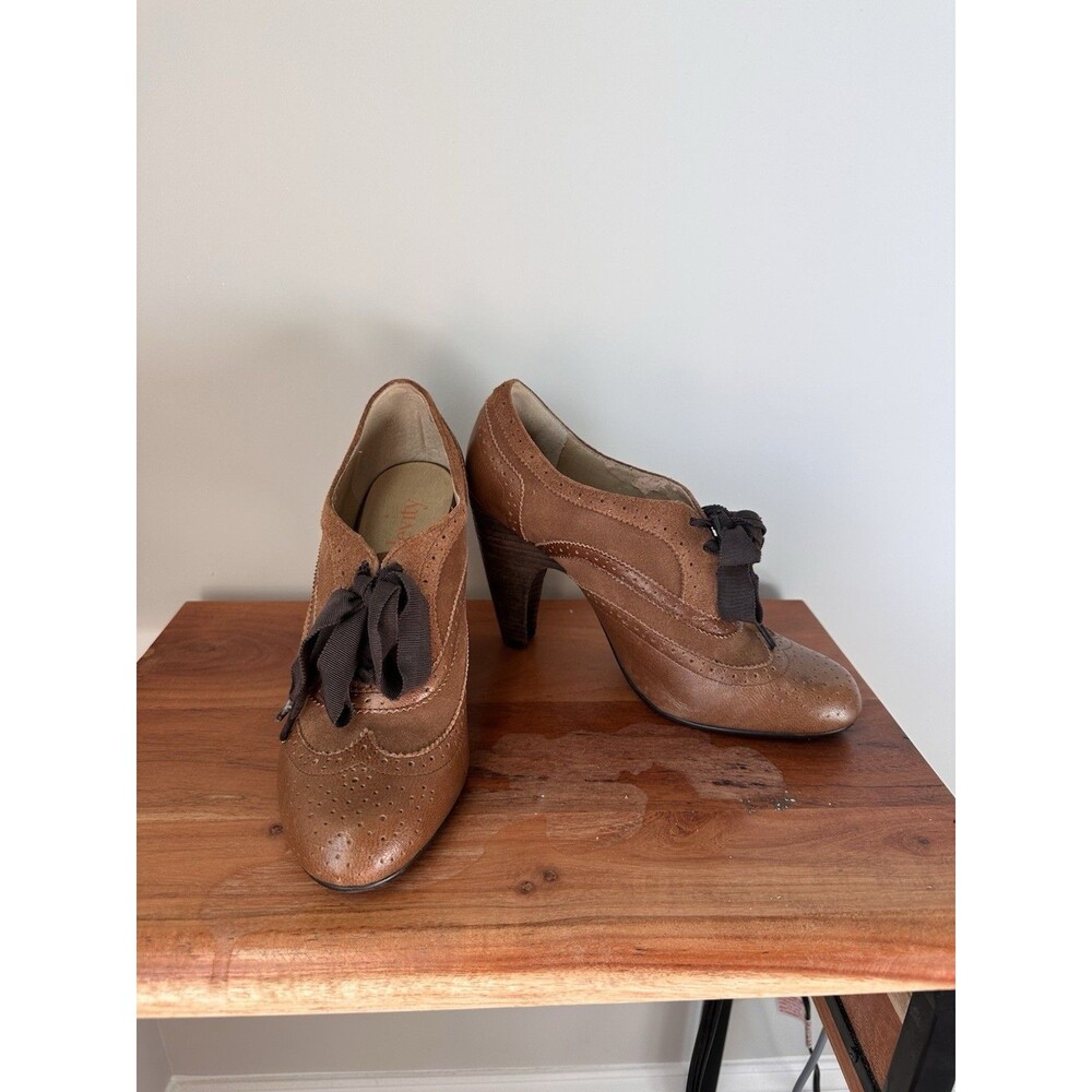 Levity Sacchi Heeled Oxford Shoes Cognac Brown Lace Up Brogue Retro Size 9